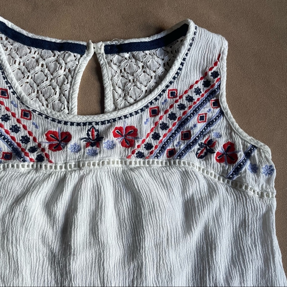 Xhilaration Tank - White with Red and Blue Flowers, Size XS